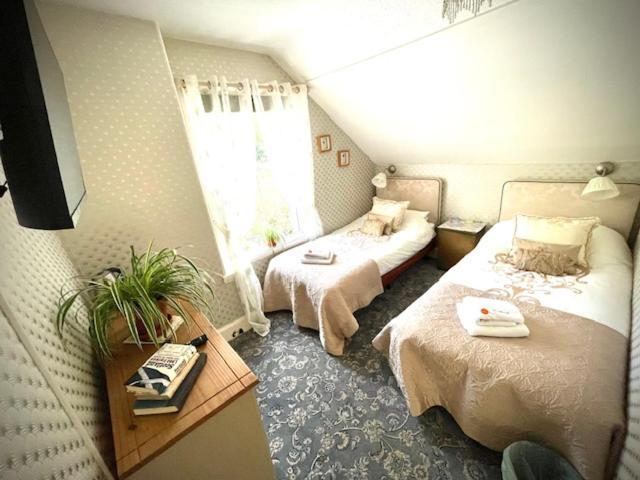 Rosebank House * Strathyre